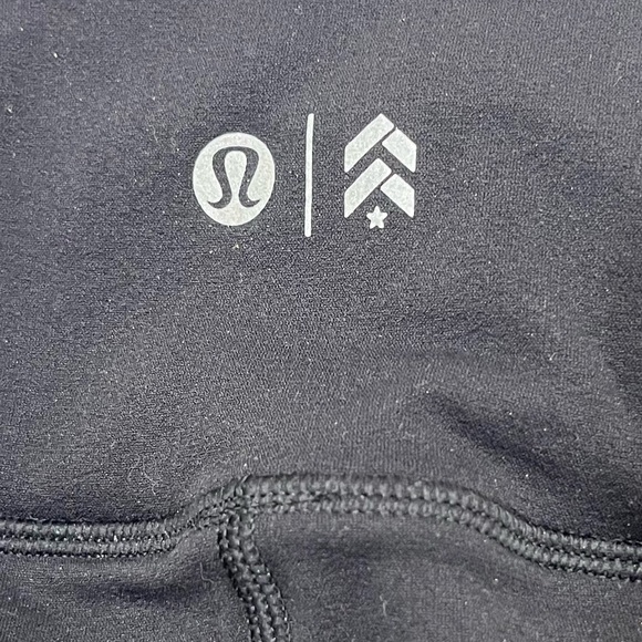Lululemon reveal tight size 4 black athletic - Picture 1 of 3
